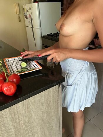Adventurousswifey page leaked private photo uncensored HD quality