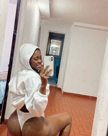 Afrolatina leaked private photo uncensored HD quality