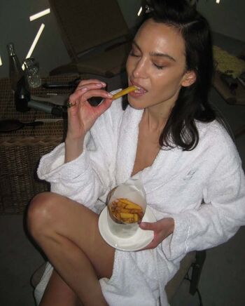 Alexa chung page leaked private photo uncensored HD quality