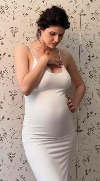 Alexandra daddario leaked private photo uncensored HD quality