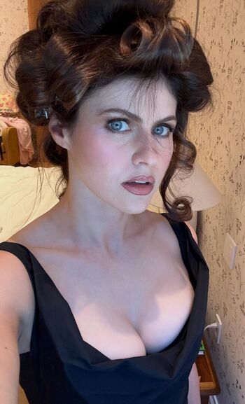 Alexandra daddario leaked private photo uncensored HD quality