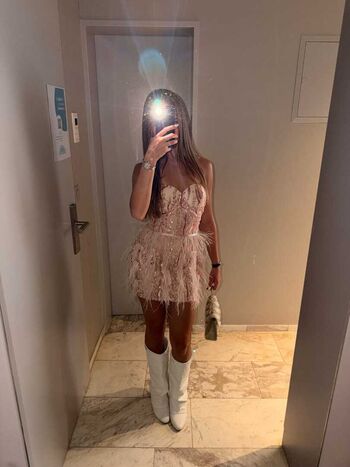 Aleynabaddie  page leaked private photo uncensored HD quality
