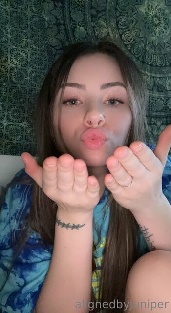 Alignedbykarissa leaked private photo uncensored HD quality