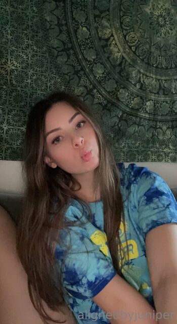 Alignedbykarissa leaked private photo uncensored HD quality