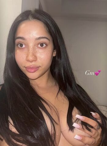 Aliiyarose leaked private photo uncensored HD quality