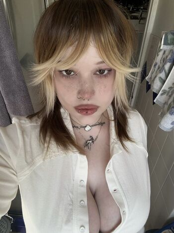 Alivegirlnare leaked private photo uncensored HD quality