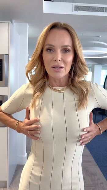 Amanda holden  page leaked private photo uncensored HD quality