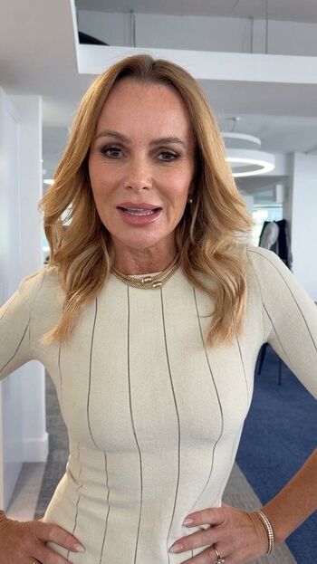 Amanda holden  page leaked private photo uncensored HD quality