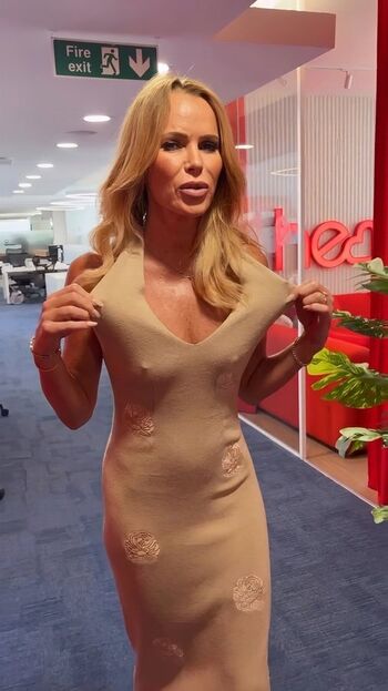 Amanda holden  page leaked private photo uncensored HD quality