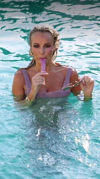 Amanda holden  page leaked private photo uncensored HD quality