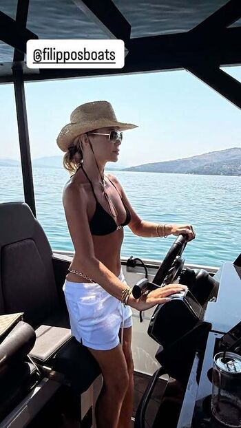 Amanda holden leaked private photo uncensored HD quality
