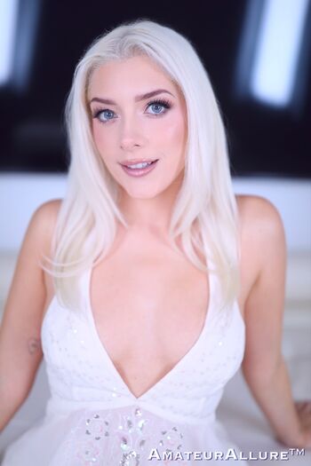 Amateur allure leaked private photo uncensored HD quality