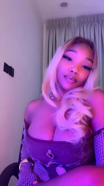 Amateur streamers leaked private photo uncensored HD quality