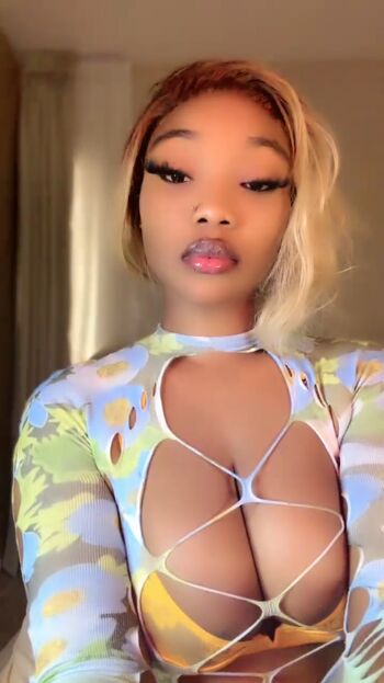 Amateur streamers leaked private photo uncensored HD quality