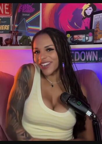 Amber reacts leaked private photo uncensored HD quality