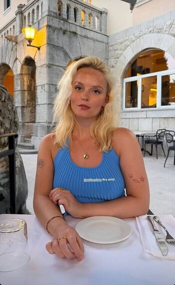 Amelia eve gibson page leaked private photo uncensored HD quality