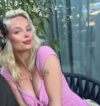 Amelia eve gibson page leaked private photo uncensored HD quality
