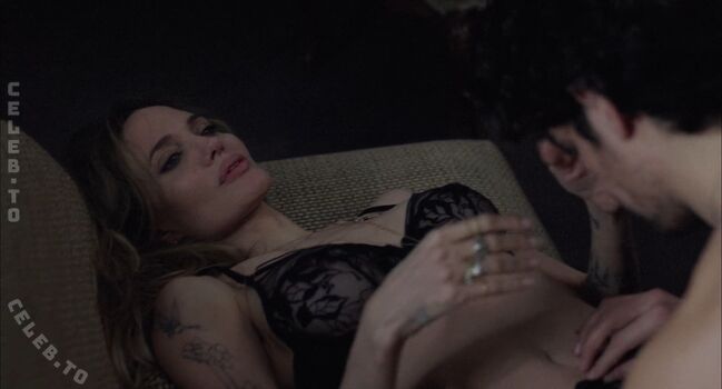Angelina jolie leaked private photo uncensored HD quality