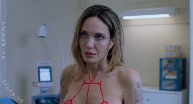 Angelina jolie leaked private photo uncensored HD quality