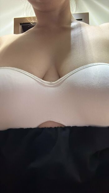 Angiecoah leaked private photo uncensored HD quality