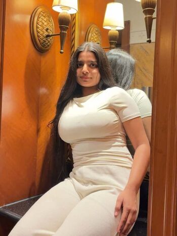 Anushka deokate page leaked private photo uncensored HD quality