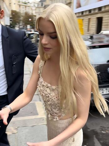Anya taylor joy  page leaked private photo uncensored HD quality