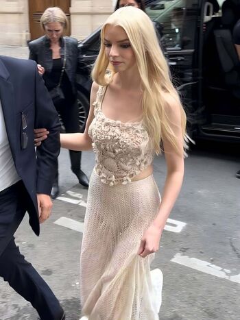 Anya taylor joy  page leaked private photo uncensored HD quality