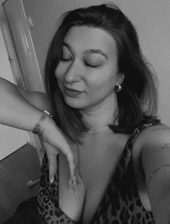 Apoline perret leaked private photo uncensored HD quality