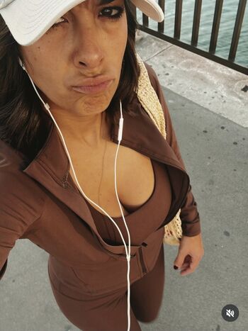 Ariane seguillon page leaked private photo uncensored HD quality