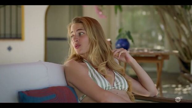 Ariane seguillon leaked private photo uncensored HD quality