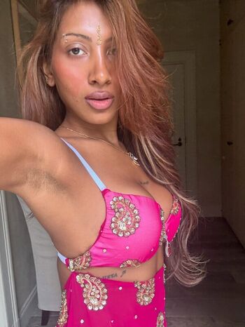 Armpit fetish  page leaked private photo uncensored HD quality