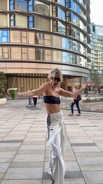 Ashley roberts page leaked private photo uncensored HD quality