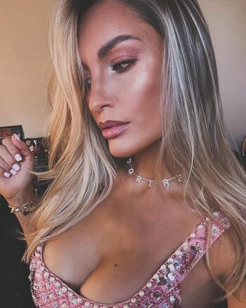 Aurelie dotremont page leaked private photo uncensored HD quality