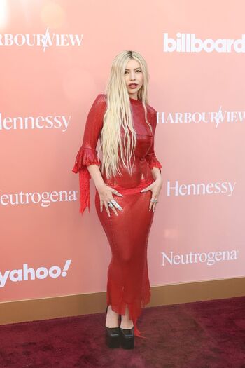 Ava max  page leaked private photo uncensored HD quality