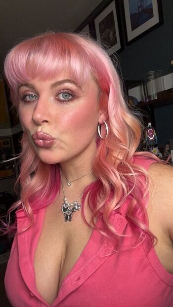 Averageallison leaked private photo uncensored HD quality