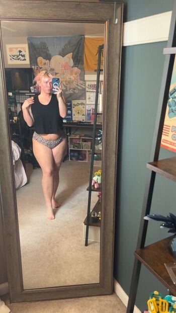 Averageallison leaked private photo uncensored HD quality