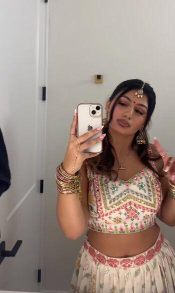 Avneet kaur page leaked private photo uncensored HD quality