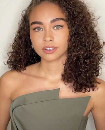 Bailey bass leaked private photo uncensored HD quality