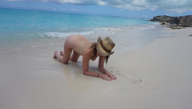 Beach life leaked private photo uncensored HD quality