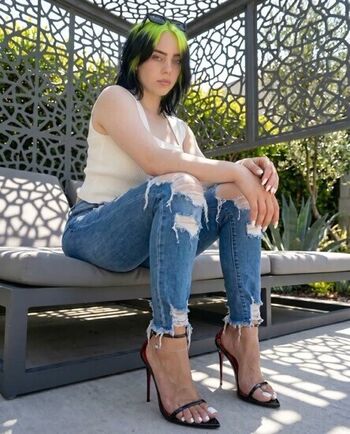 Billie eilish  page leaked private photo uncensored HD quality