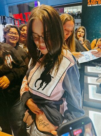 Billie eilish  page leaked private photo uncensored HD quality