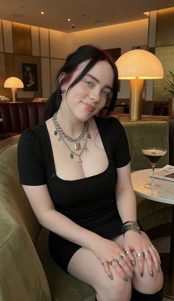 Billie eilish fake page leaked private photo uncensored HD quality