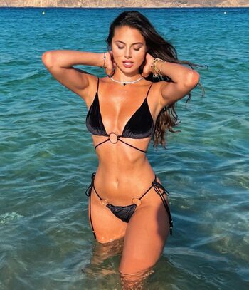 Carina zavline page leaked private photo uncensored HD quality