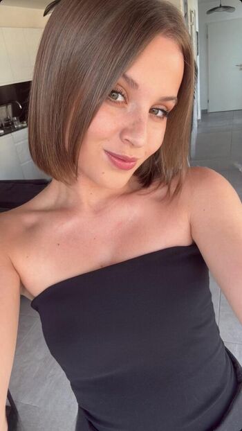 Carla lazzari page leaked private photo uncensored HD quality