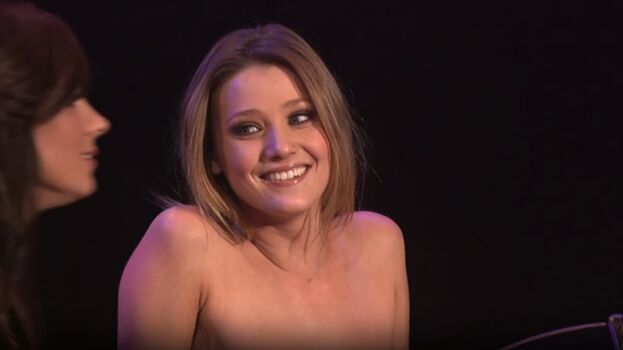 Carli banks leaked private photo uncensored HD quality