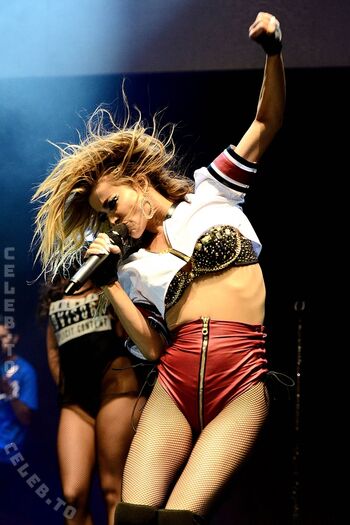 Carmen electra  page leaked private photo uncensored HD quality