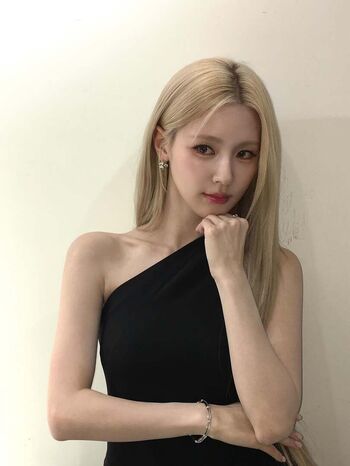 Cho mi yeon page leaked private photo uncensored HD quality
