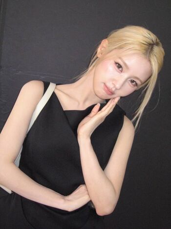 Cho mi yeon page leaked private photo uncensored HD quality