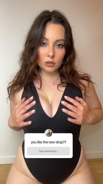 Christina green  page leaked private photo uncensored HD quality