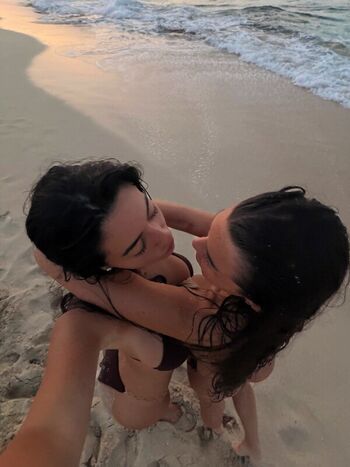 Christinaandamber leaked private photo uncensored HD quality